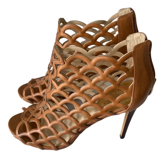 Vince Camuto tan scalloped peep toe stilettos - Picture 1 of 13